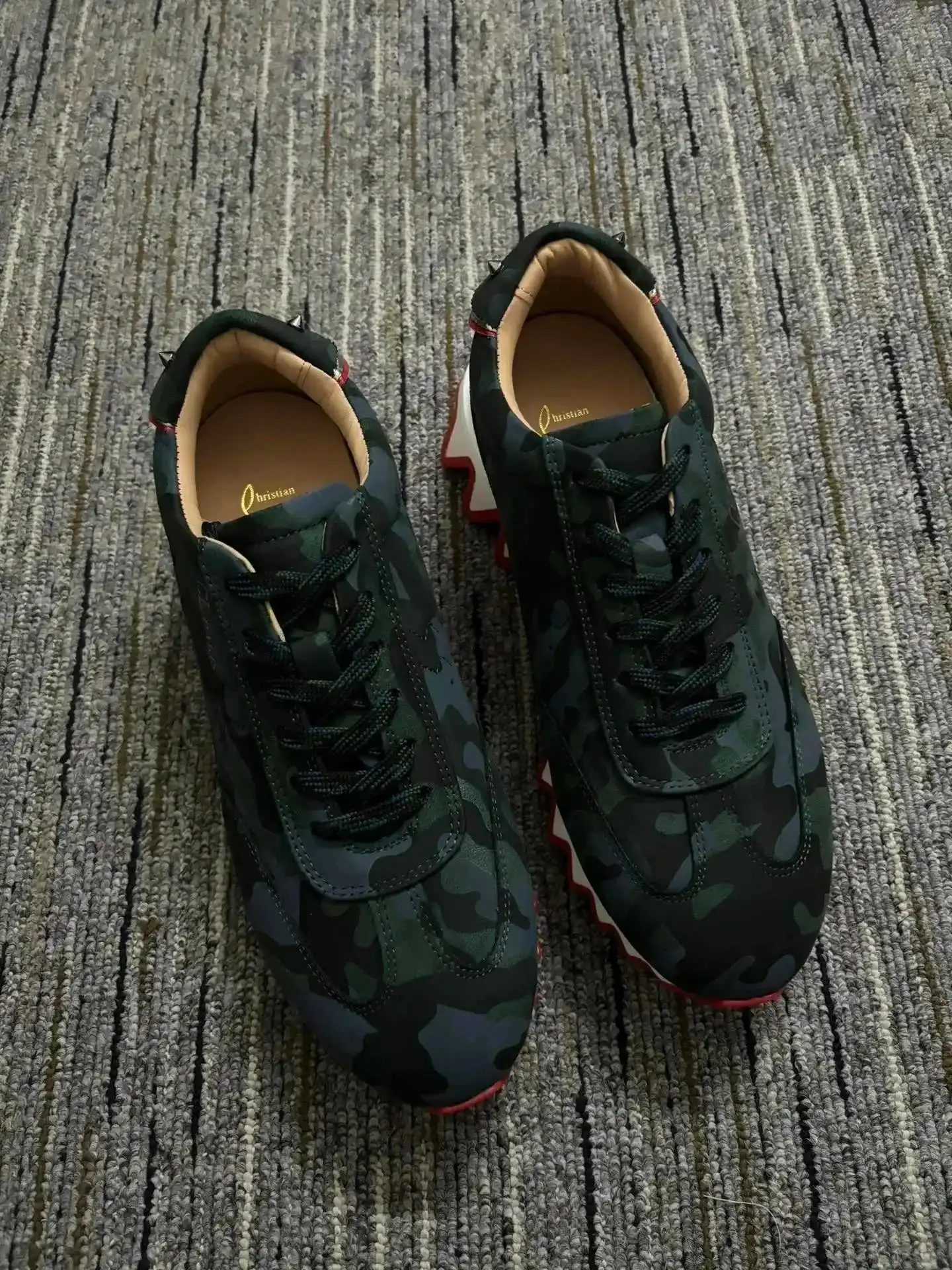 Christian Louboutin Rivet shoes/Sneakers(40 STYLE OG) 2